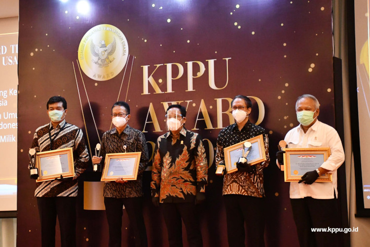 KPPU Berikan Penghargaan Bagi Pemerintah yang Berkomitmen Memajukan Persaingan Usaha dan Kemitraan