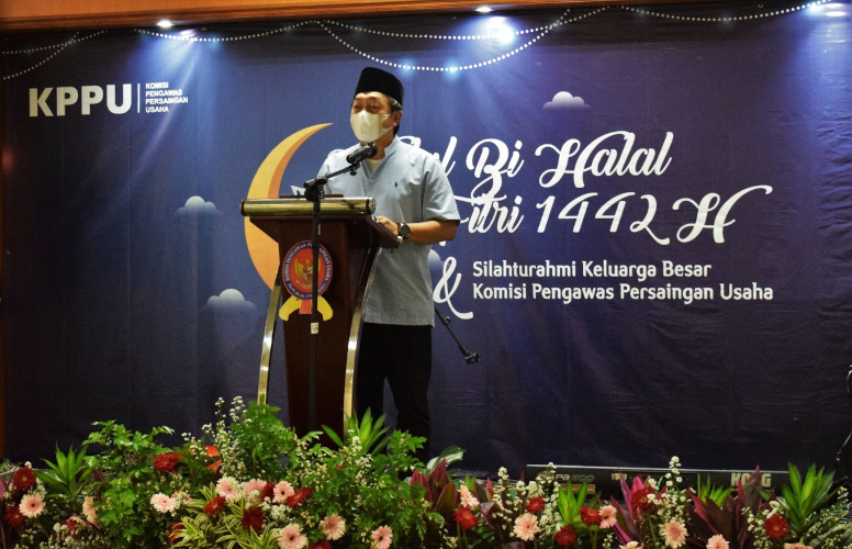 KPPU Melaksanakan Halal Bihalal