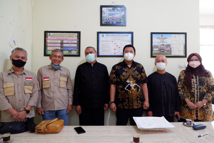 Diskusi terkait Industri Kopi antara KPPU Kanwil III dengan Dinas Pertanian Kabupaten Garut, Jawa Barat