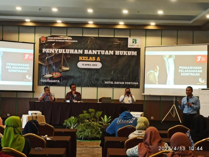 KPPU Kanwil VII Yogyakarta Hadiri Kegiatan Penyuluhan Bantuan Hukum yang Diselenggarakan oleh Dinas Koperasi dan UKM Daerah Istimewa Yogyakarta