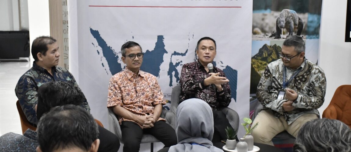 Ketua KPPU Sampaikan Prioritasnya di Sektor Migas dan Platform Digital pada Awak Media di Surabaya