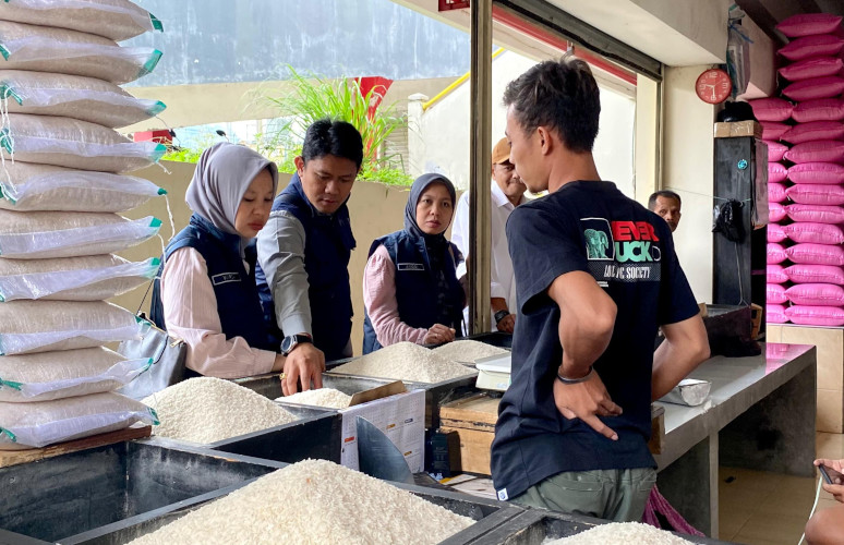 Pantau Harga dan Pasokan di Pekan Pertama Ramadan, Kanwil III Turun ke Pasar Soreang, Pasar Atas Cimahi dan Pasar Panorama Lembang
